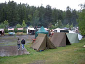 Vy över ett vattensjukt läger på söndagmorgonen!