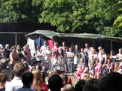 "Narrarna"  entertained!